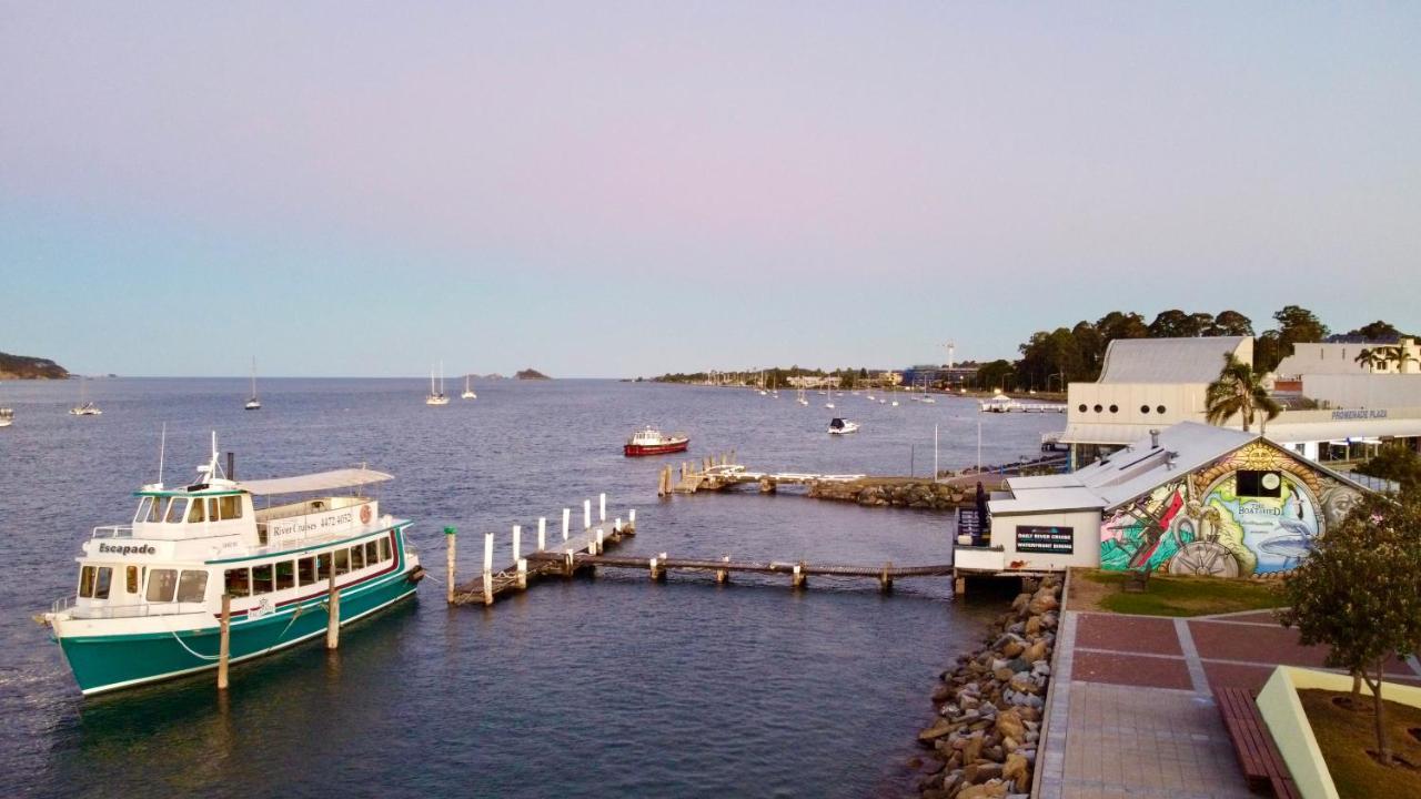 Zorba Waterfront Motel Batemans Bay Exterior photo