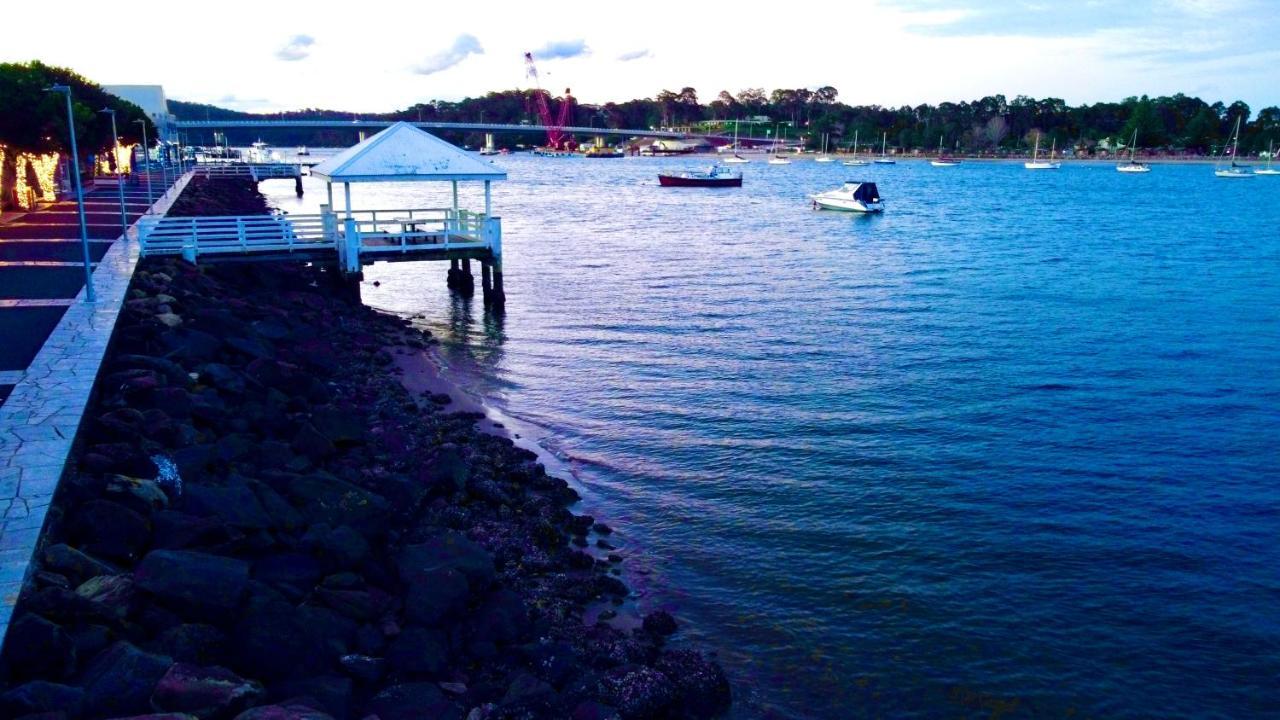 Zorba Waterfront Motel Batemans Bay Exterior photo