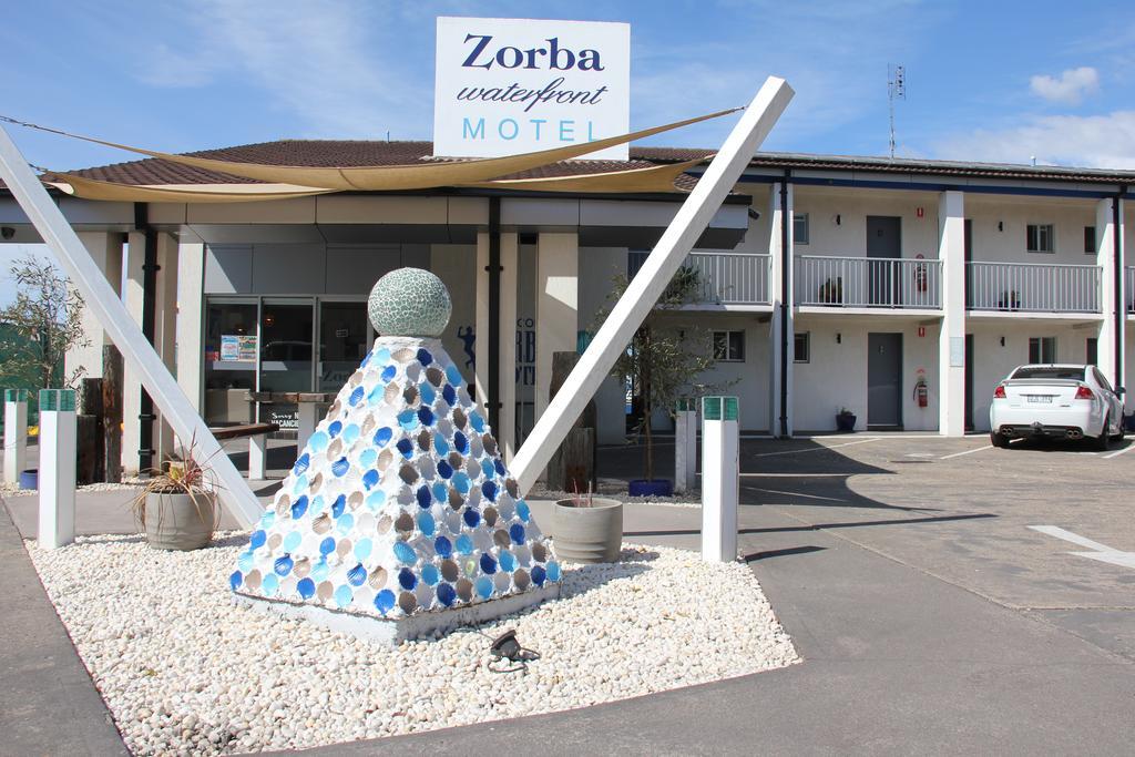 Zorba Waterfront Motel Batemans Bay Exterior photo