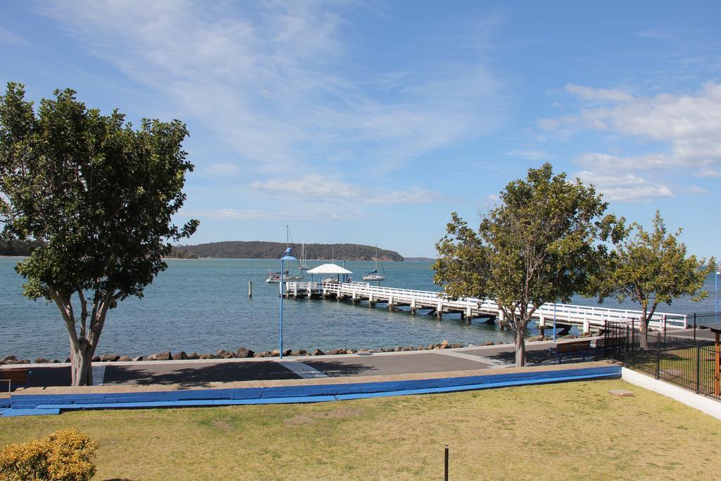 Zorba Waterfront Motel Batemans Bay Exterior photo