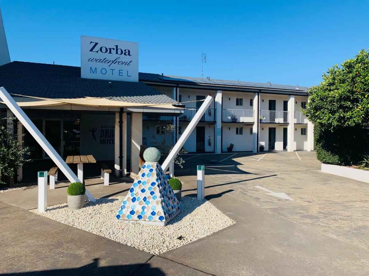 Zorba Waterfront Motel Batemans Bay Exterior photo